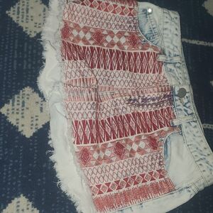 Design Lab Lord & Taylor Red and White Jean Shorts